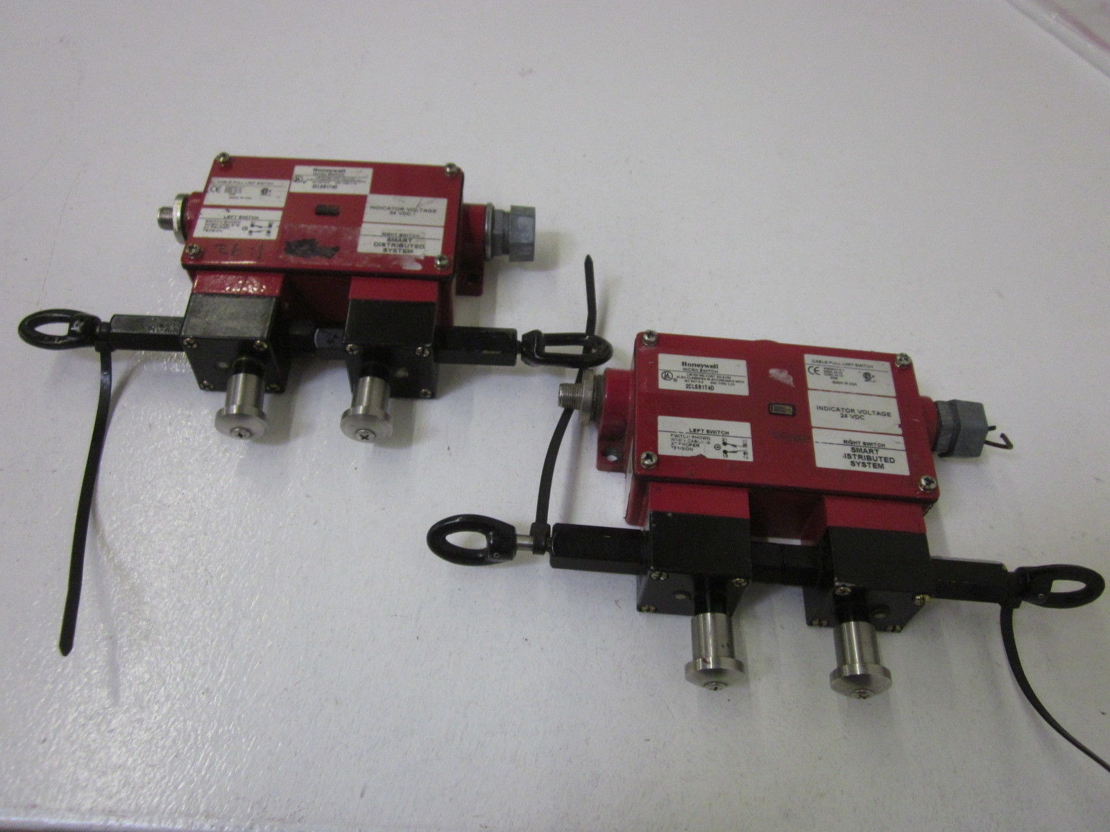 LOT OF 2 HONEYWELL 2CLSB1T4D CABLE PULL LIMIT SWITCH UNMP