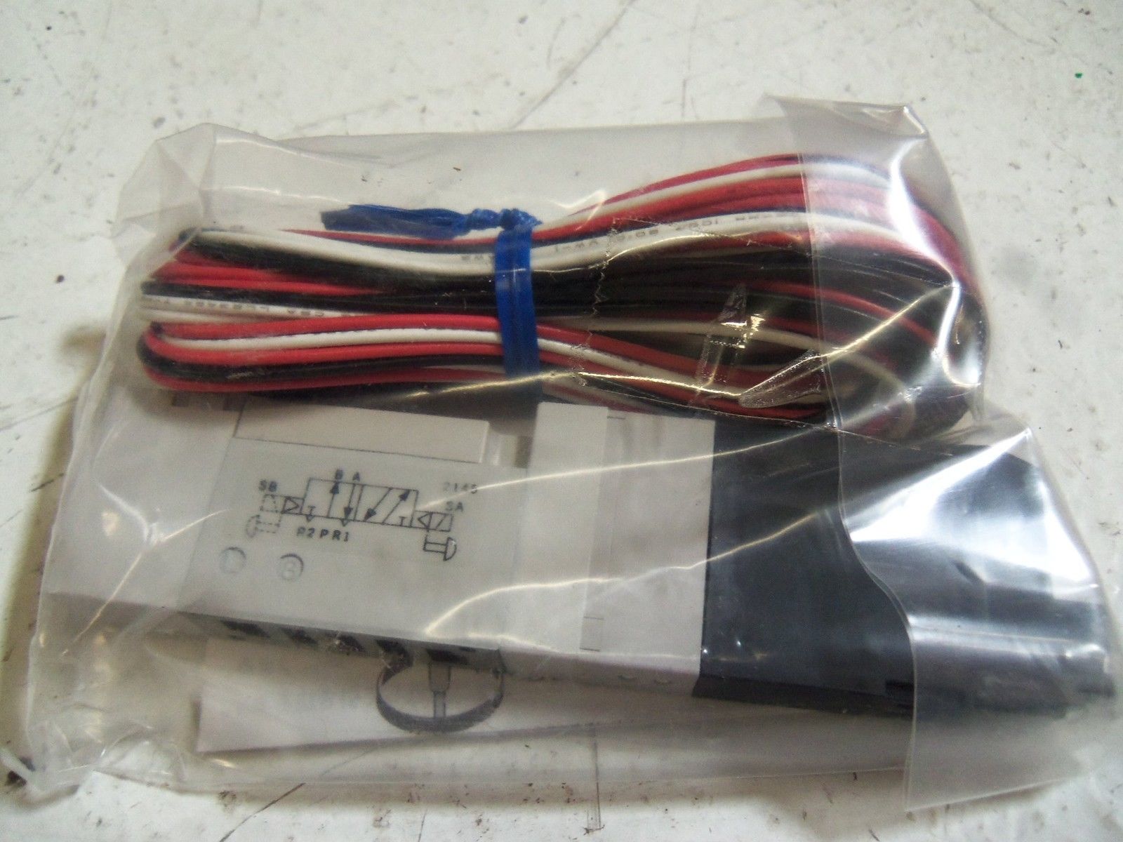 LOT OF 2 HUMPHREY F40T1A1-PS3 NSMP
