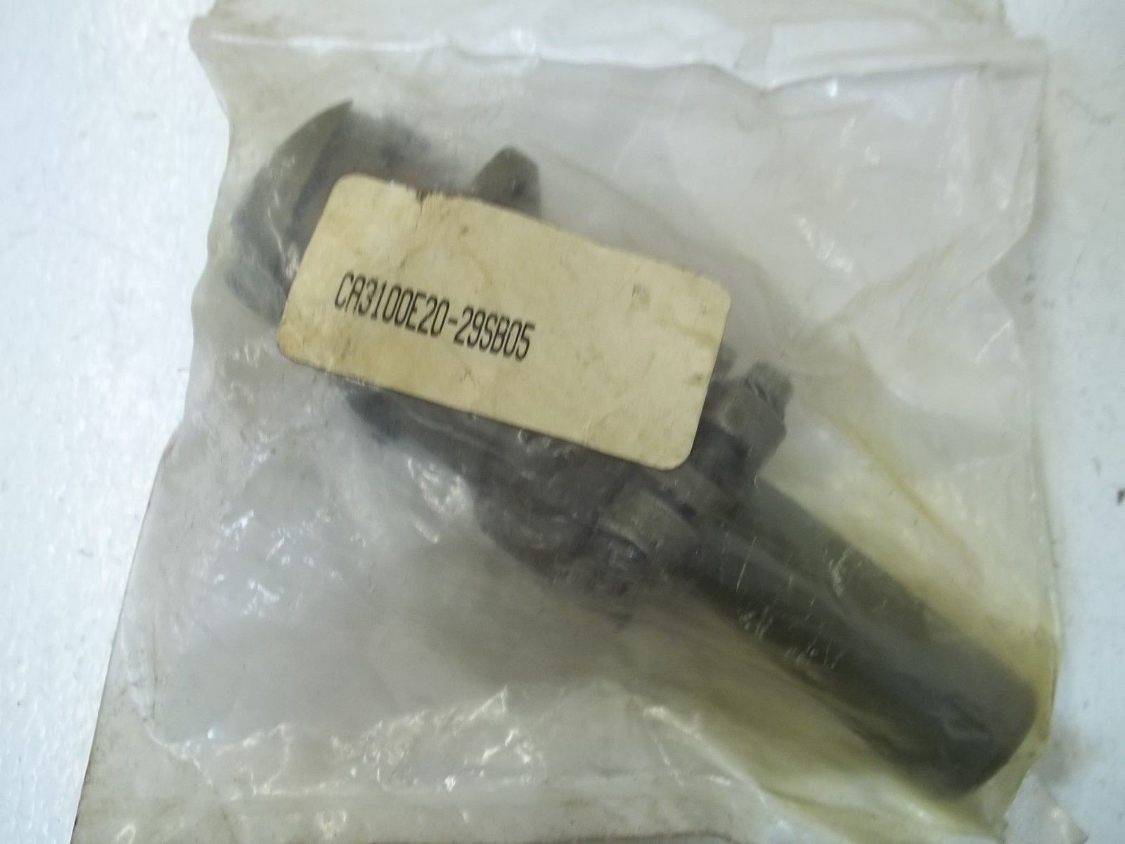 LOT OF 2 ITT CANNON CA3100E20-29SB05 DIGI KEY NSNP