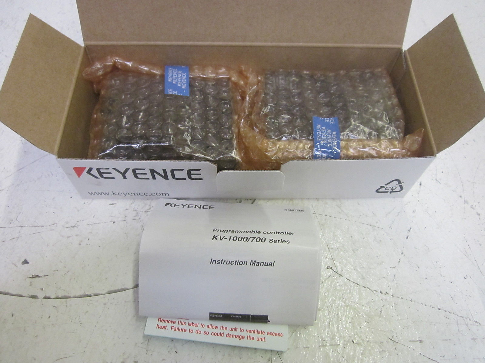 LOT OF 2 KEYENCE KV-EB1 BUS EXTENSION MODULE NSMP