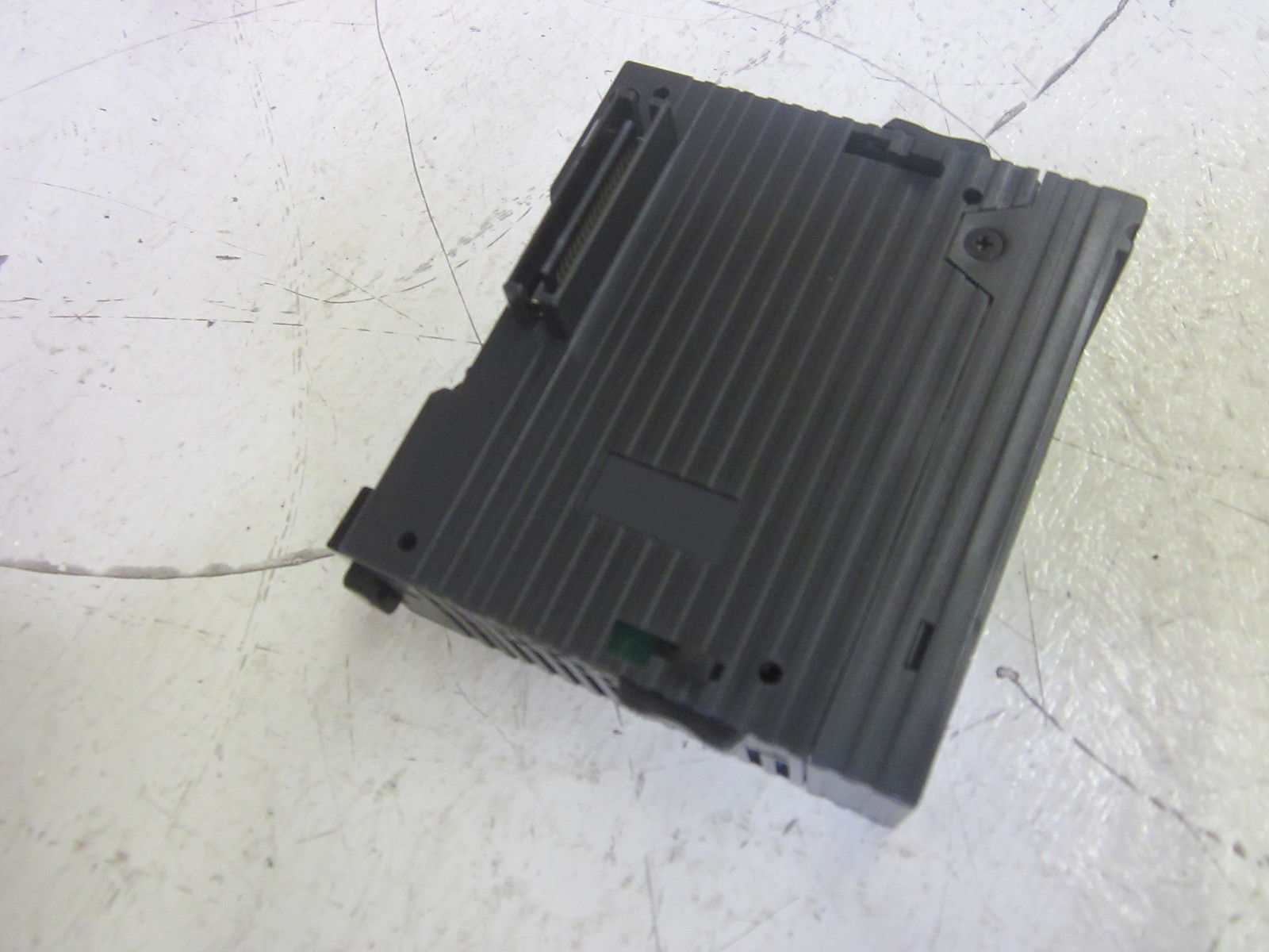 LOT OF 2 KEYENCE KV-EB1 BUS EXTENSION MODULE NSMP