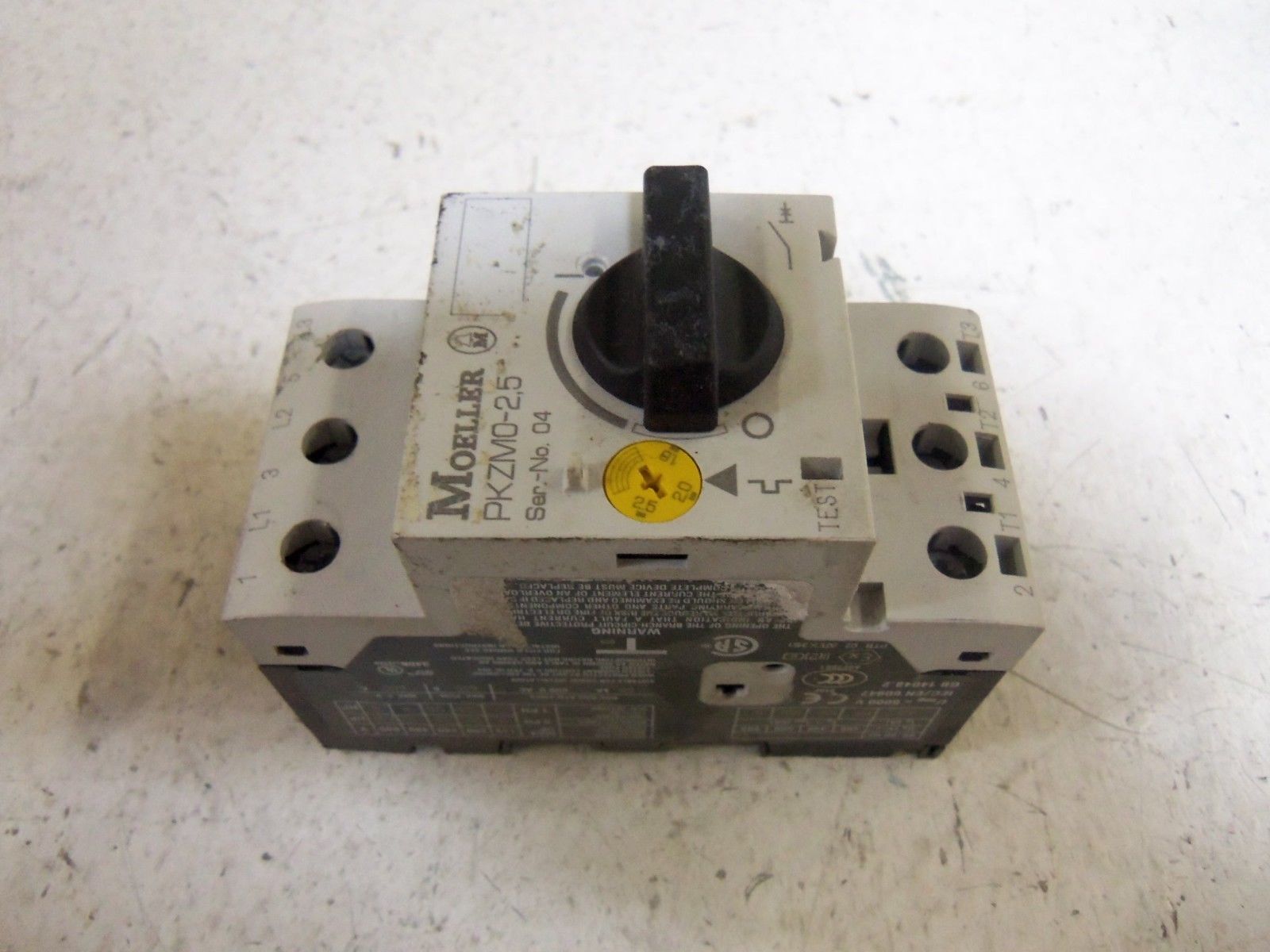LOT OF 2 KLOCKNER MOELLER PKM0-2,5 UNMP