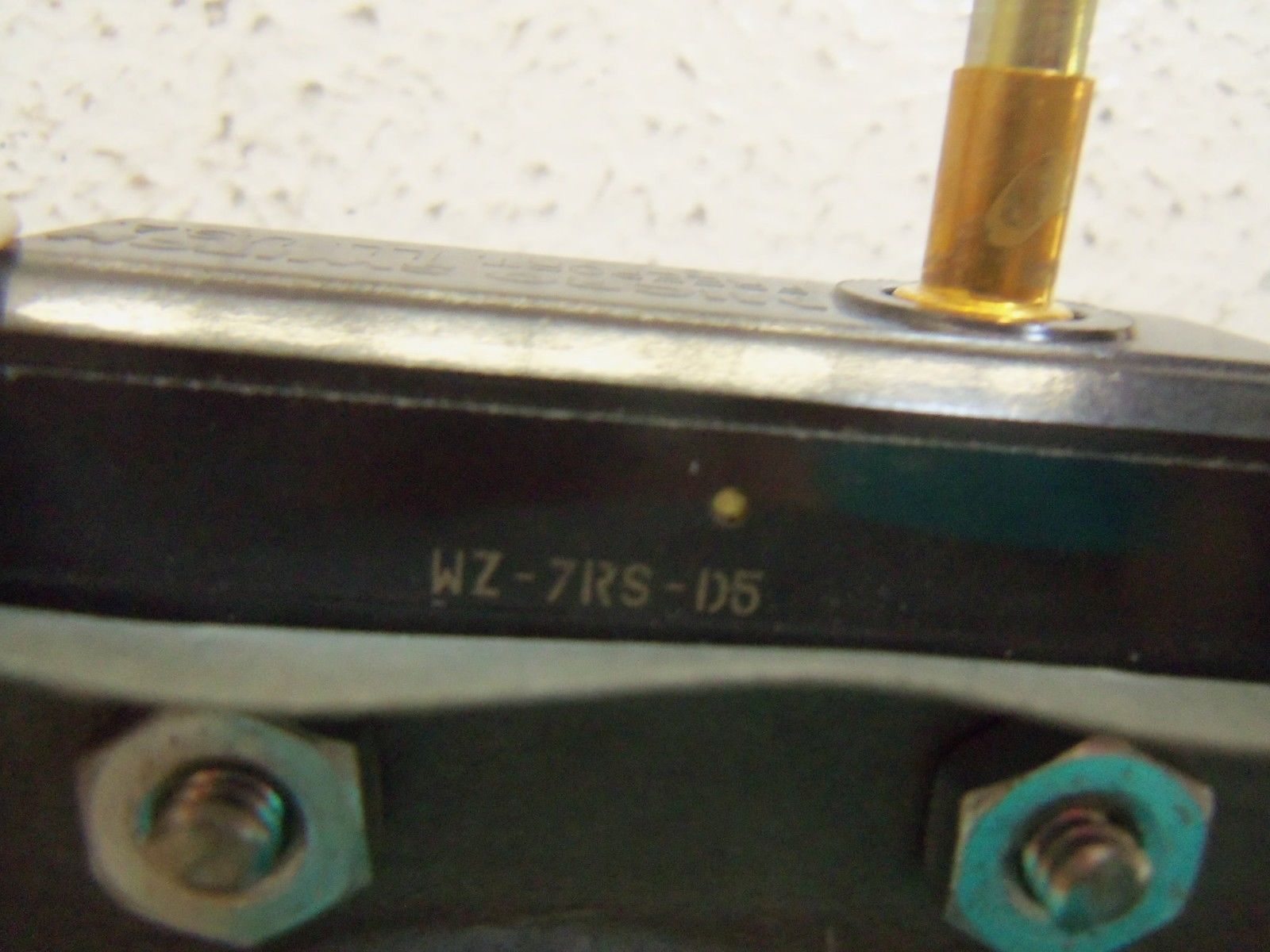 LOT OF 2 MICROSWITCH WZ-7RS-D5 UNMP