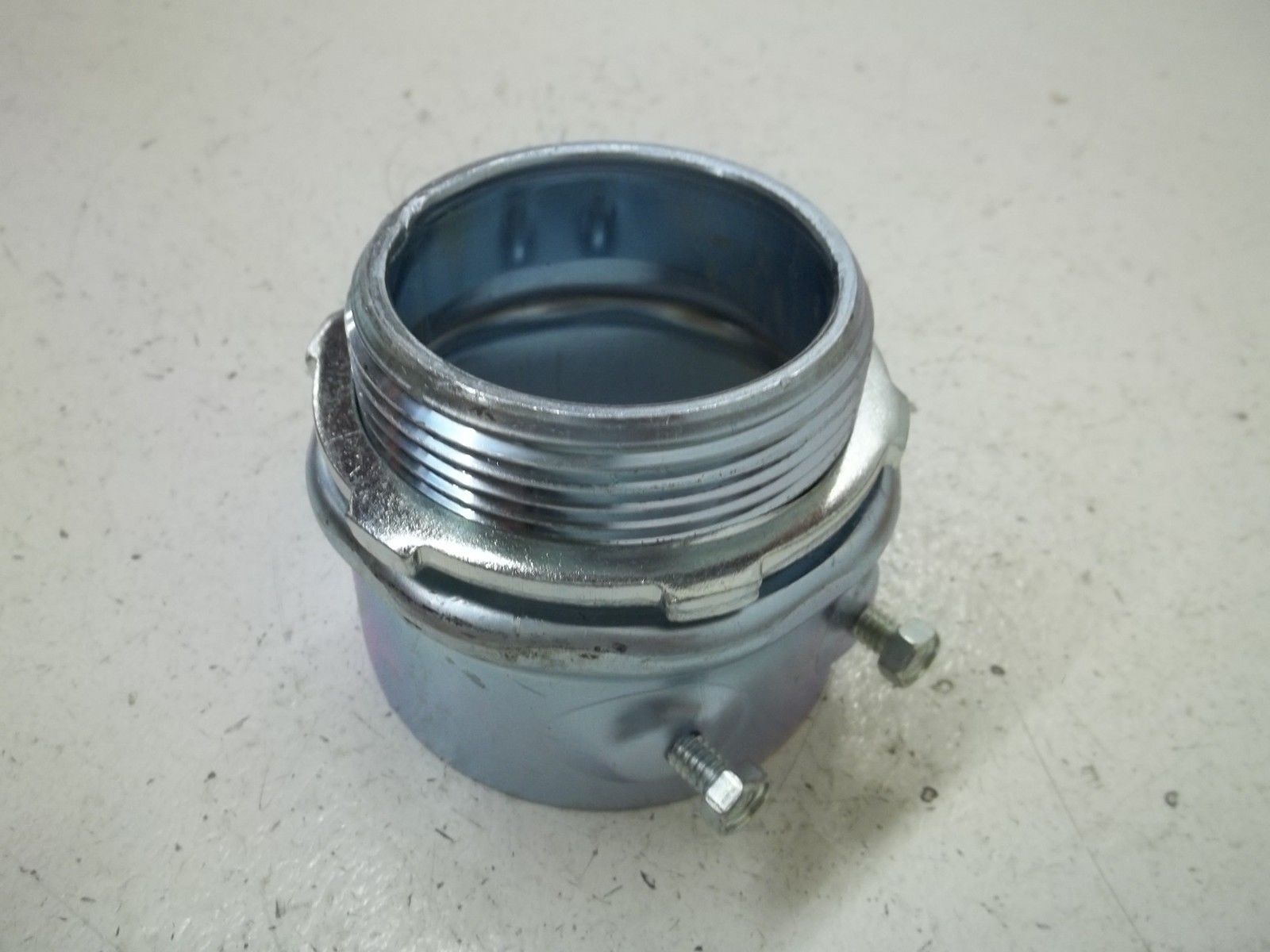 LOT OF 2 MIDWEST ELECTRIC 456 2-1/2" CONNECTORS NSMP