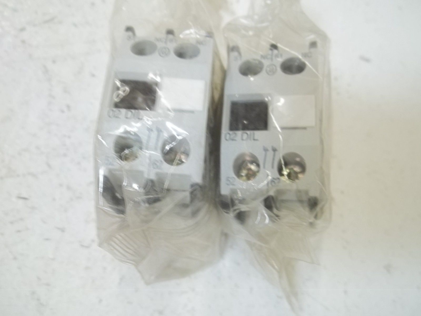 LOT OF 2 MOELLER 02DIL AUXILIARY CONTACT BLOCK NSMP