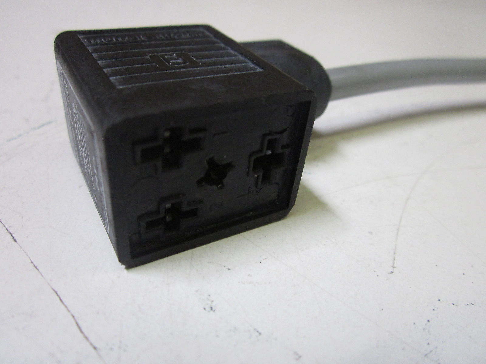 MURR ELEKTRONIK MSUD 24732 VALVE WITH CABLE NSNP