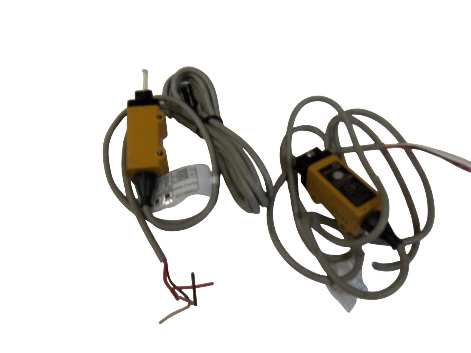 LOT OF 2 OMRON E3S-X2HE4  UNMP