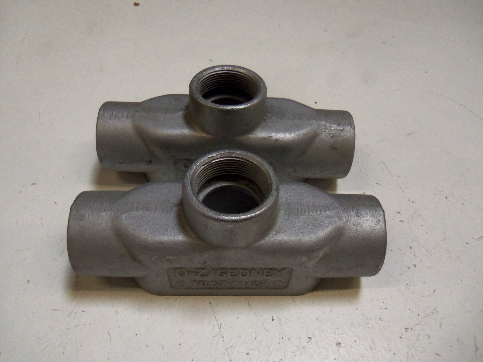 OZ/GEDNEY TB57 CONDUIT OUTLET BODY (PKG OF 2) NSMP