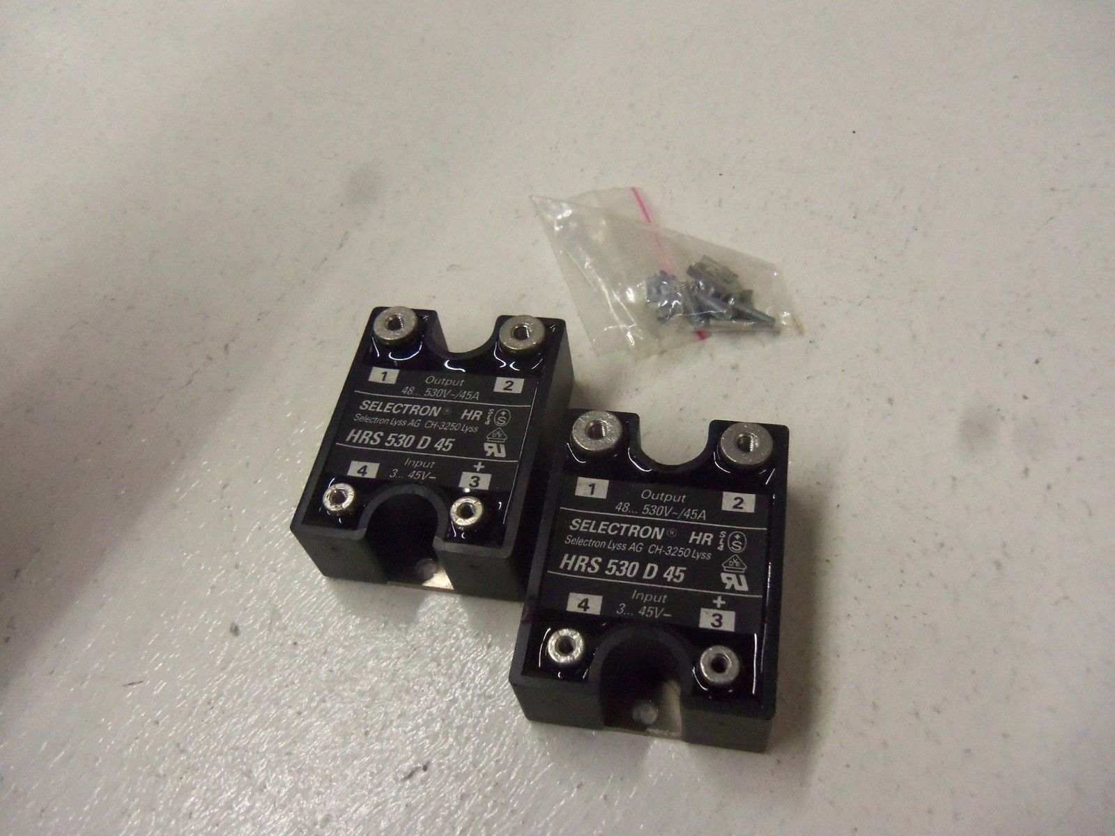 LOT OF 2 SELECTRON HRS 530 D 45 NSNP