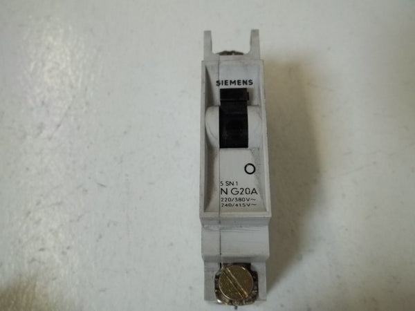 LOT OF 2 SIEMENS 5SN1 NG20A CIRCUIT BREAKER 220/380VUNMP