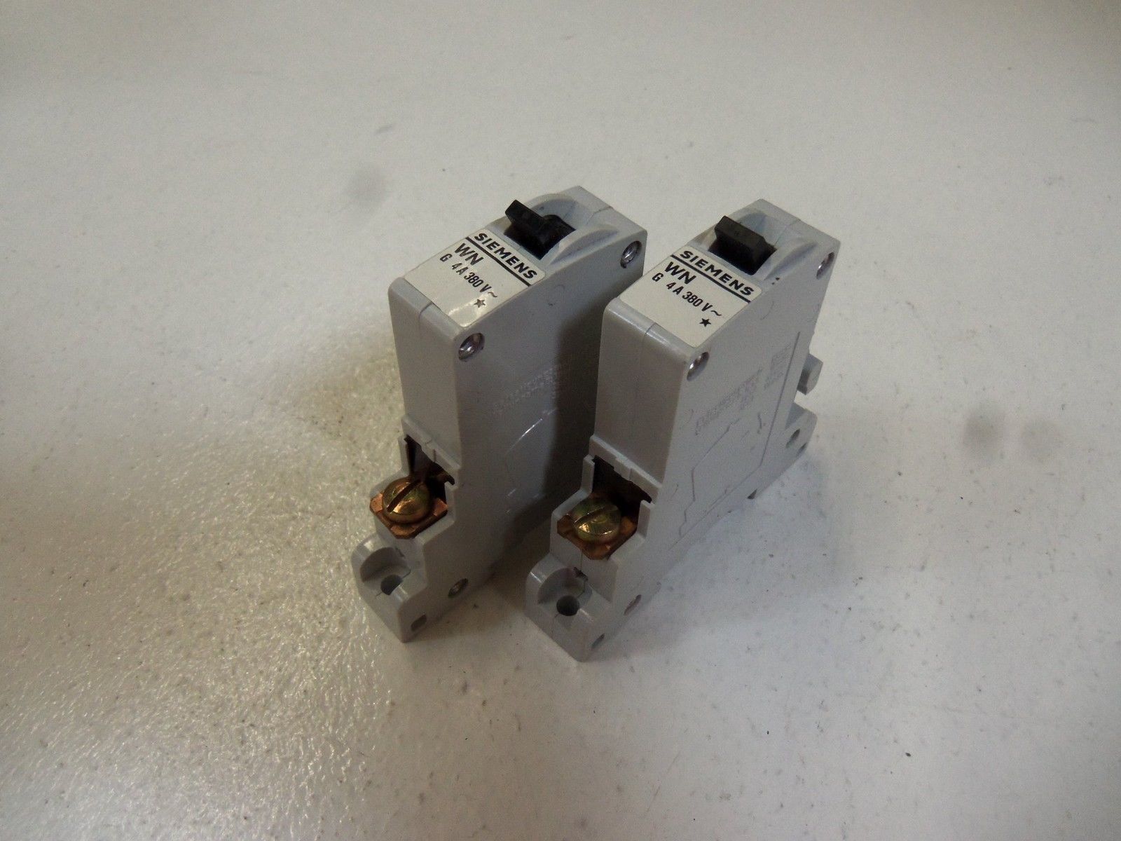 LOT OF 2 SIEMENS WN-G4A 380V UNMP