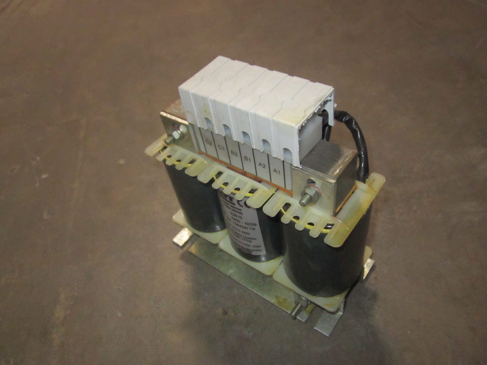 LOT OF 2 SKOT TRANSFORMERS 4402-0229 TRANSFORMER 380-440V UNMP