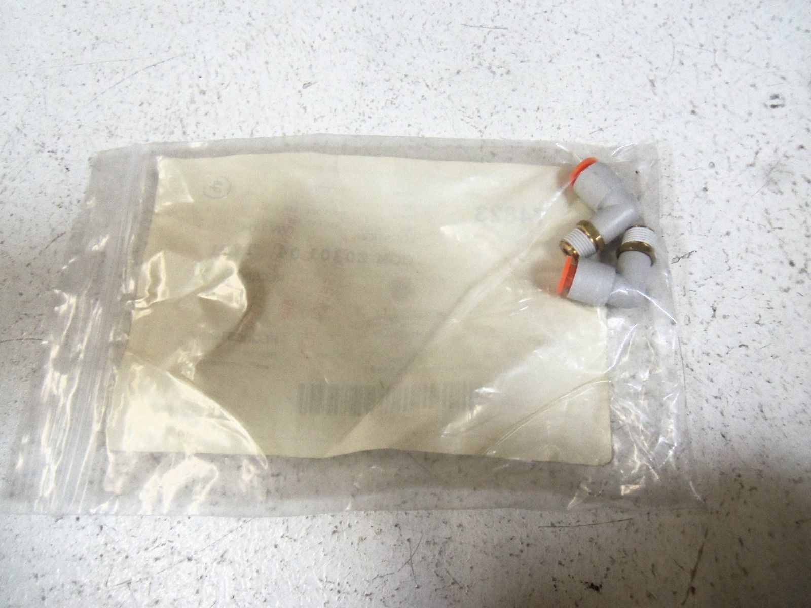 LOT OF 2 SMC FITTING KQ2-L07-34S NSNP