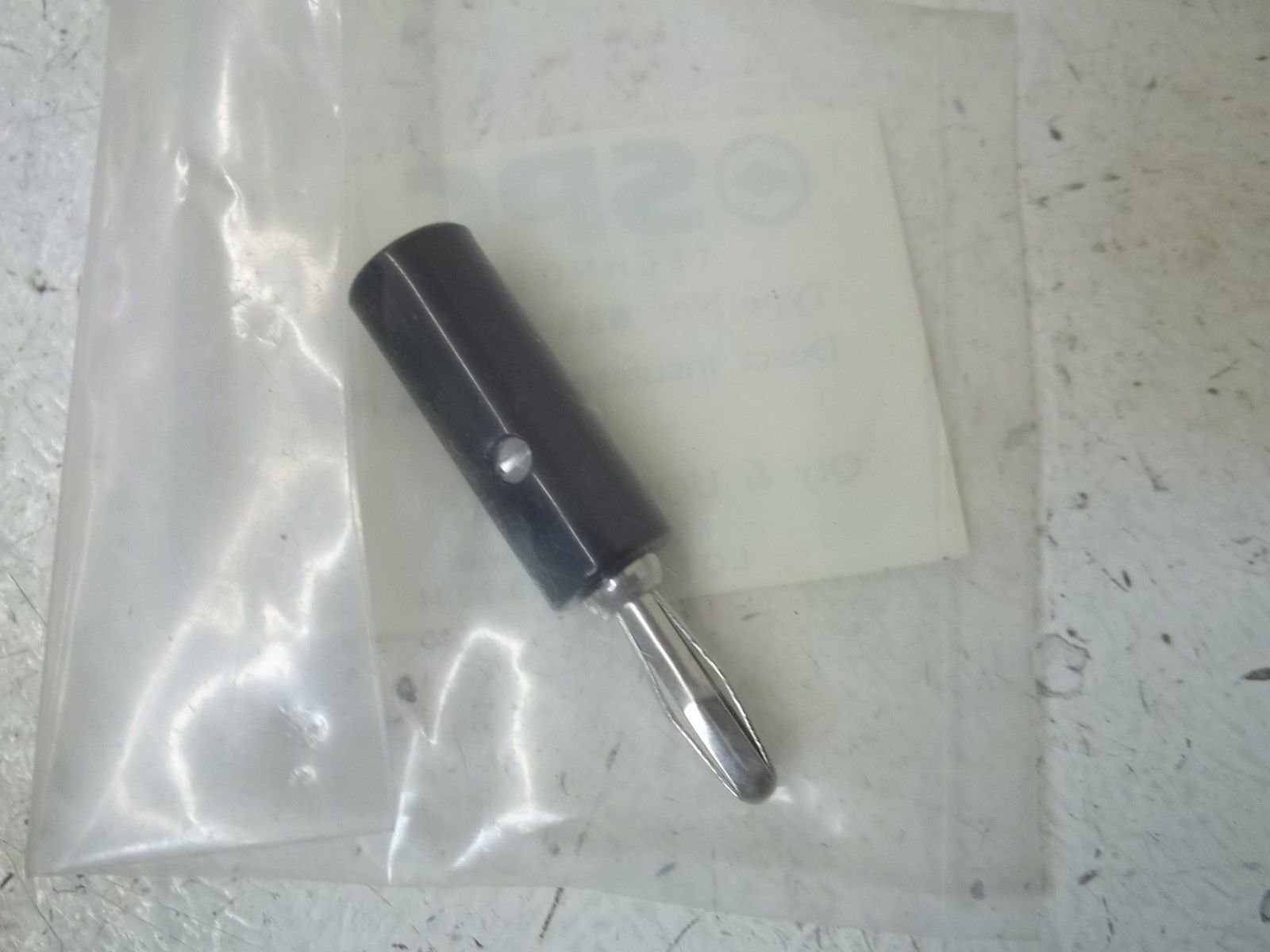 LOT OF 2 SPC 852-B INSULATED BANANA PLUG NSMP
