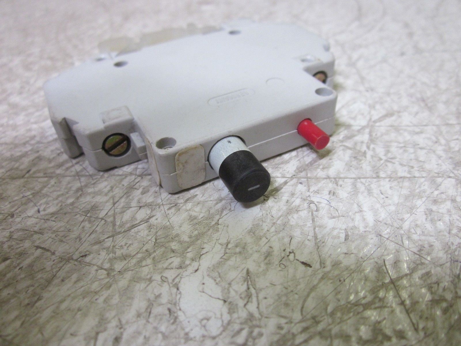 LOT OF 2 SQUARE D 9080-GCB SER.B CIRCUIT BREAKER 125VAC UNMP