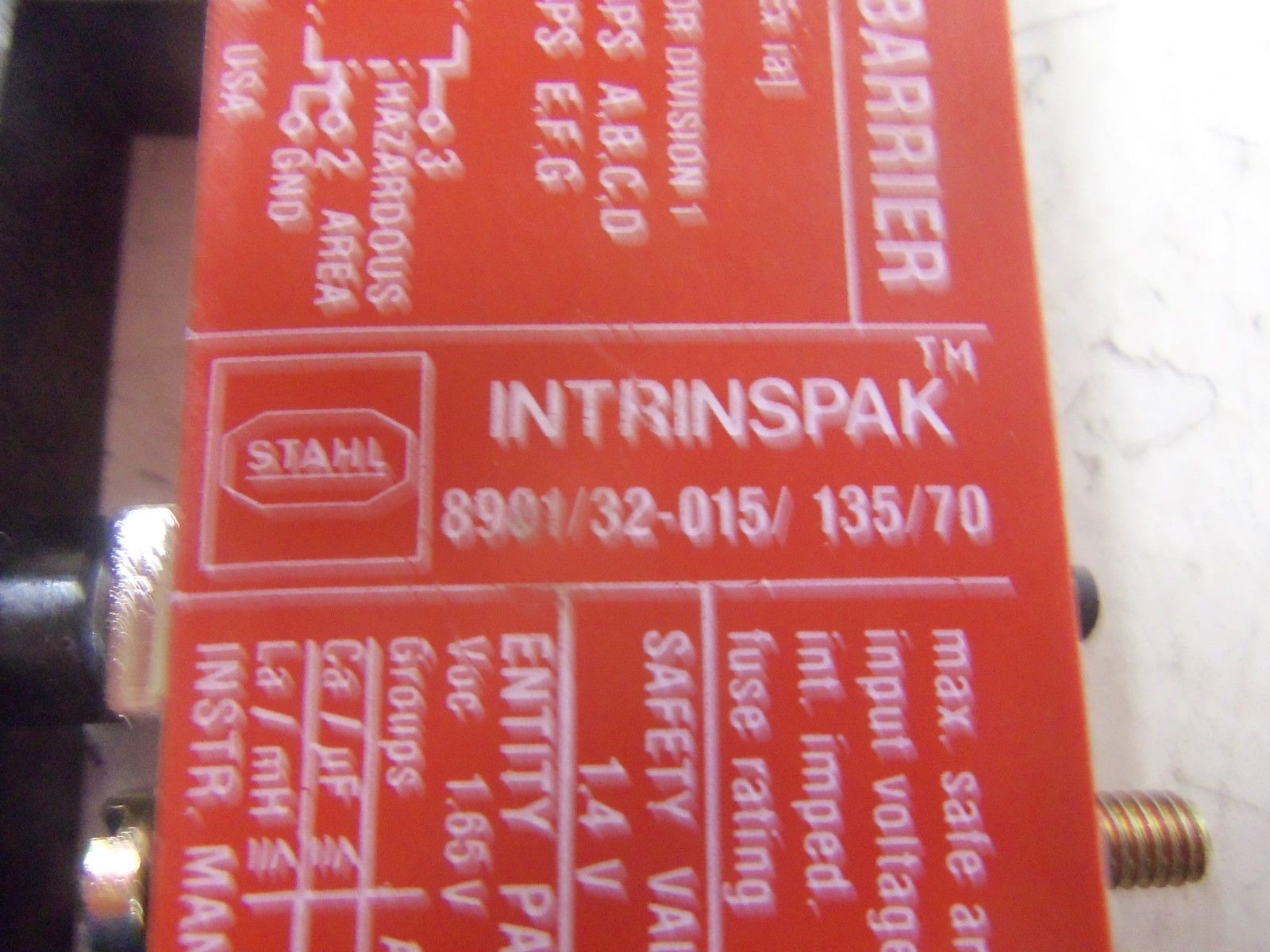 LOT OF 2 STAHL 8901/32-015/135/70 UNMP