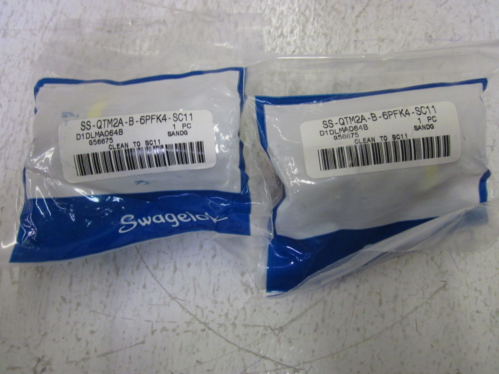 LOT OF 2 SWAGLOK SS-QTM2A-B-6-PK4-SC11 QUICK CONNECT NSMP