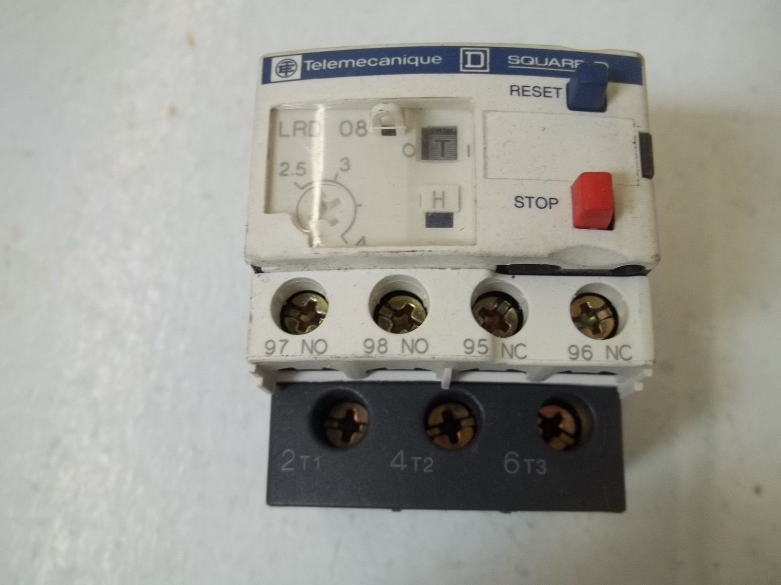 LOT OF 2 TELEMECANIQUE LRD 08 OVERLOAD RELAY UNMP