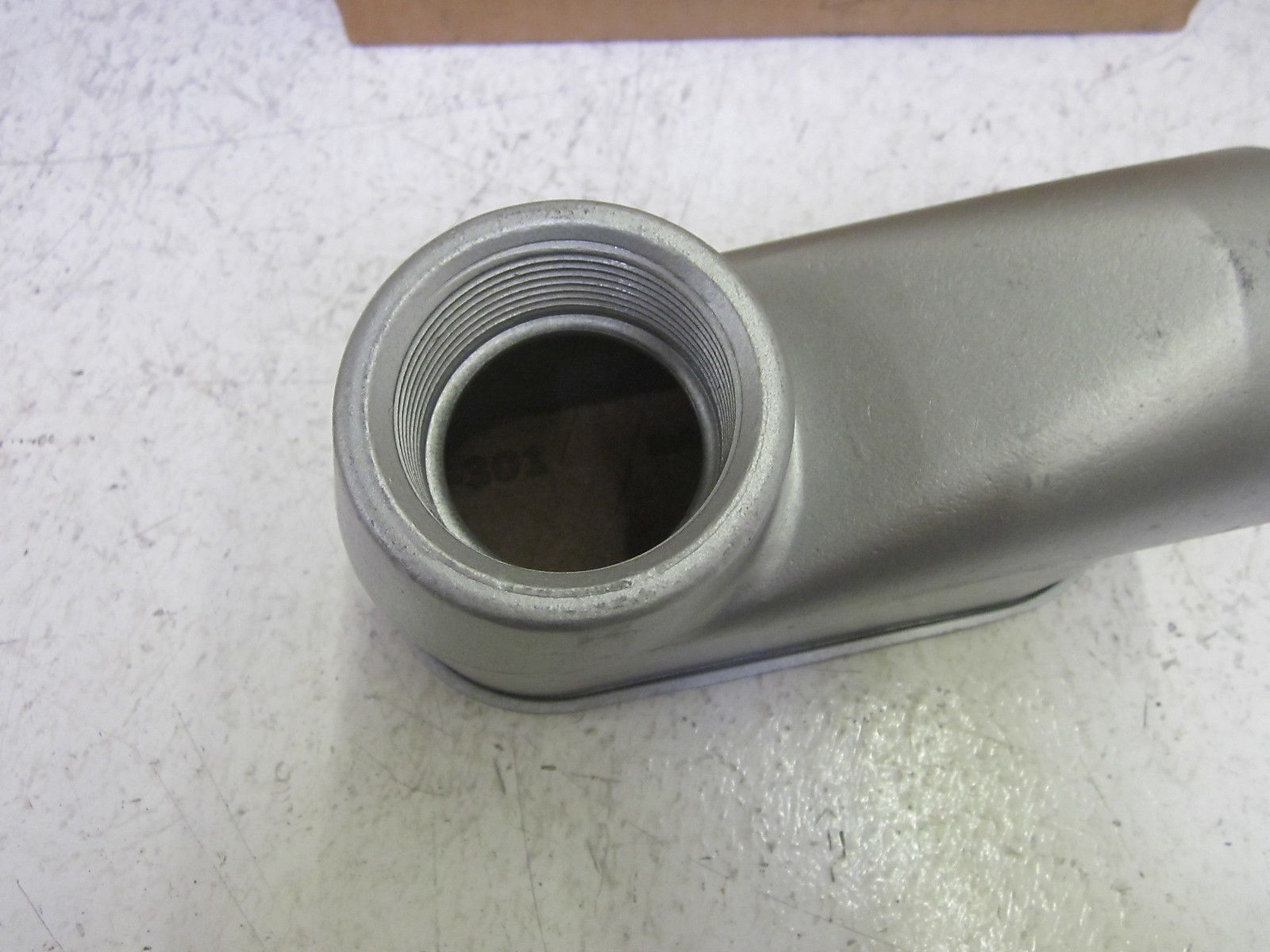 LOT OF 2 THOMAS & BETTS 1494 CONDUIT BODY ENTRANCE 1-1/2" NSMP