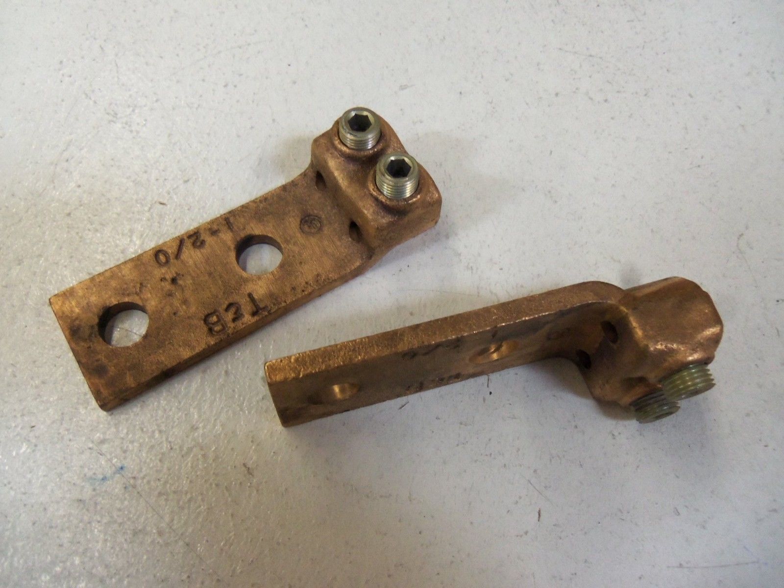 LOT OF 2 THOMAS & BETTS 32009BD PRESSURE TERMINAL CONNECTOR NSMP