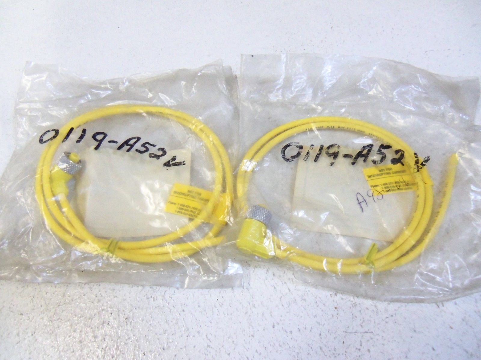 LOT OF 2 TPC WIRE & CABLE CONNECTOR 69203 UNMP