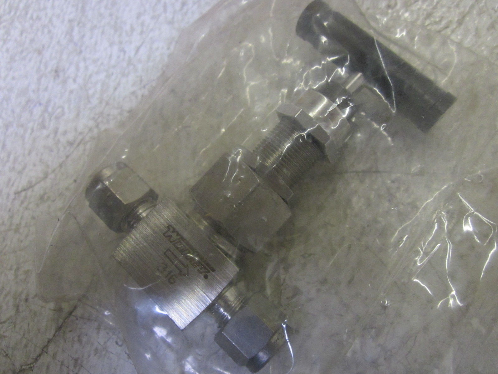 LOT OF 2 WHITEY SS-3NBS4-G VALVE  NSMP