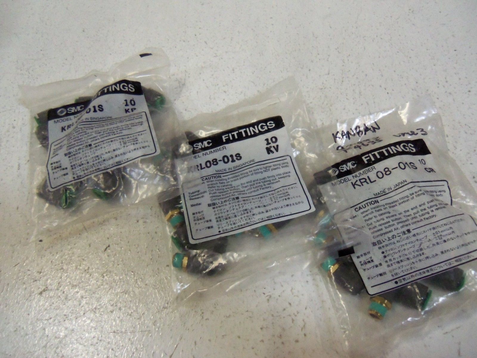 LOT OF 30  SMC FITTINGS KRL08-01S NSMP