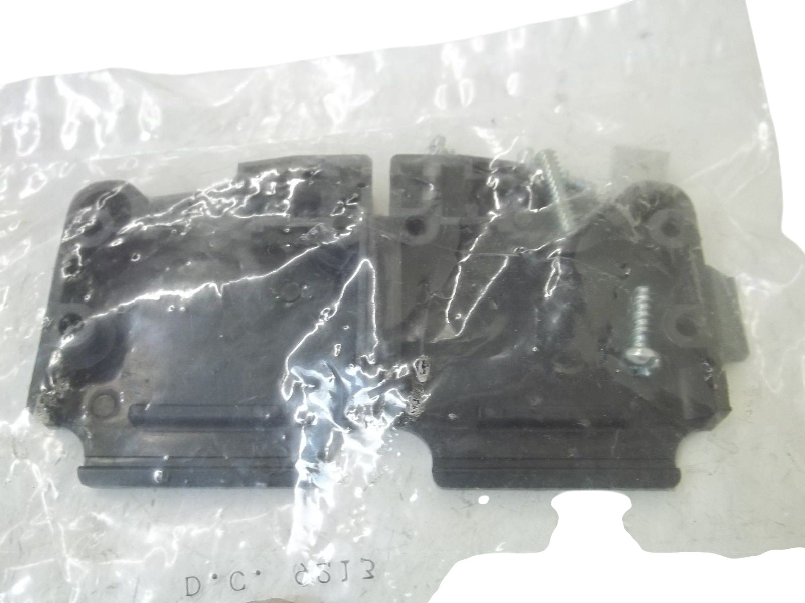 LOT OF 32  AMP 205718-1 NSMP