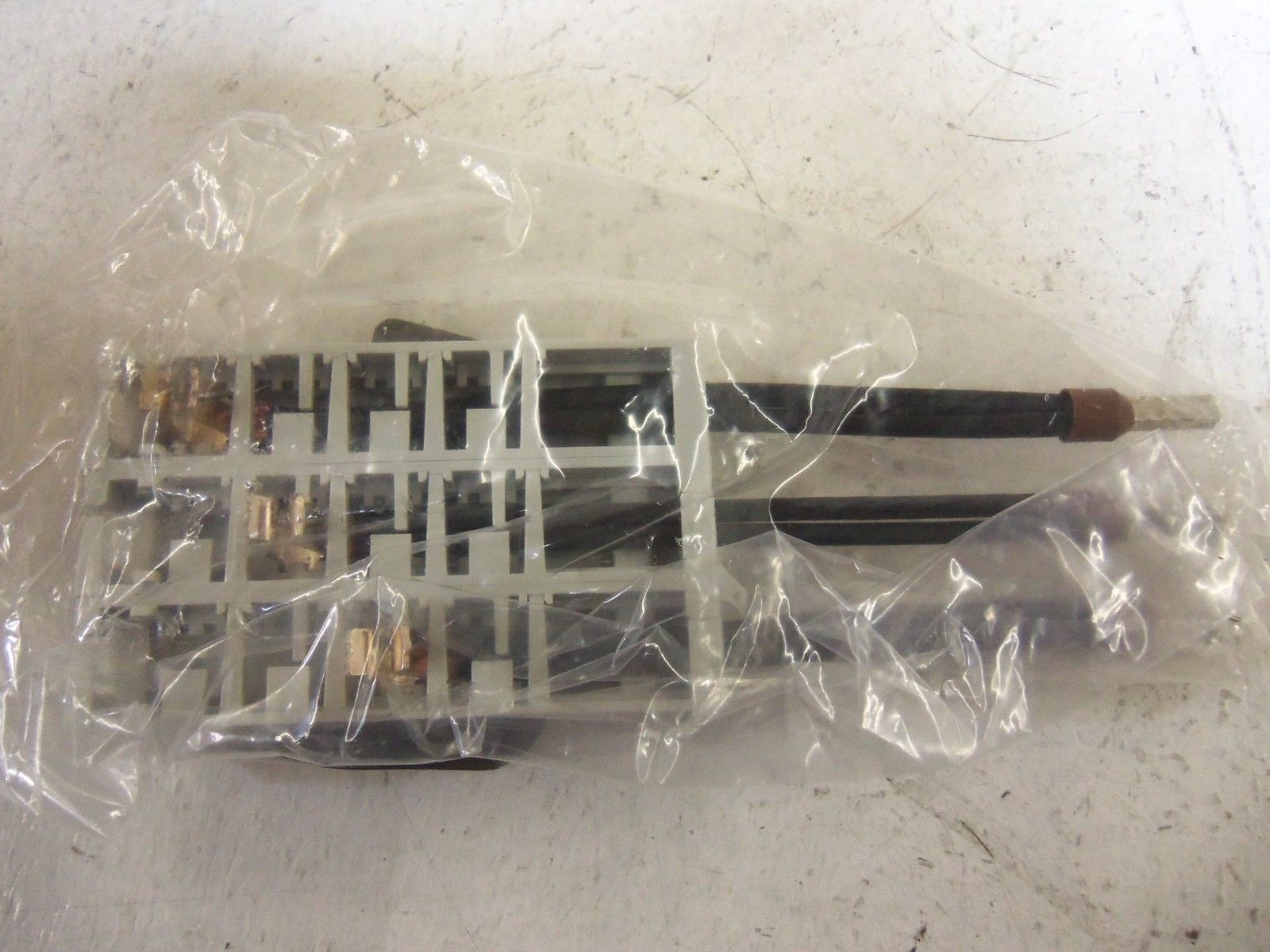 LOT OF 3 ABB ZLS189BT BUS STAB MODULE NSMP