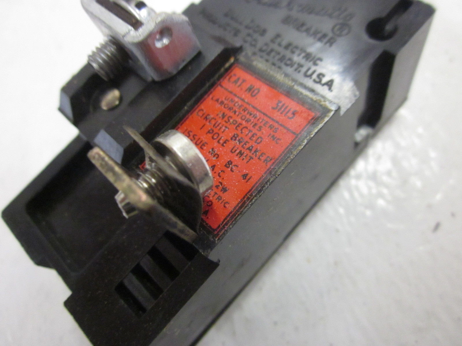 LOT OF 3 BULLDOG ELECTRIC PRODUCTS DIVISION 31115 120V NSMP