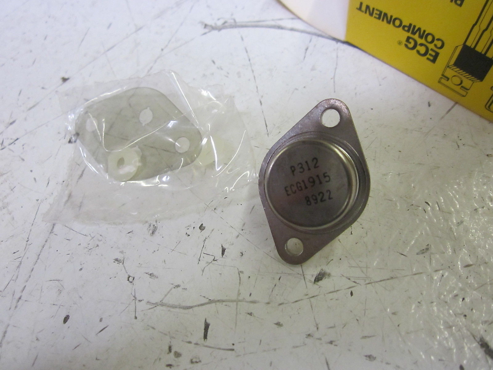 LOT OF 3 ECG COMPONENT ECG1915 TRANSISTOR  NSMP