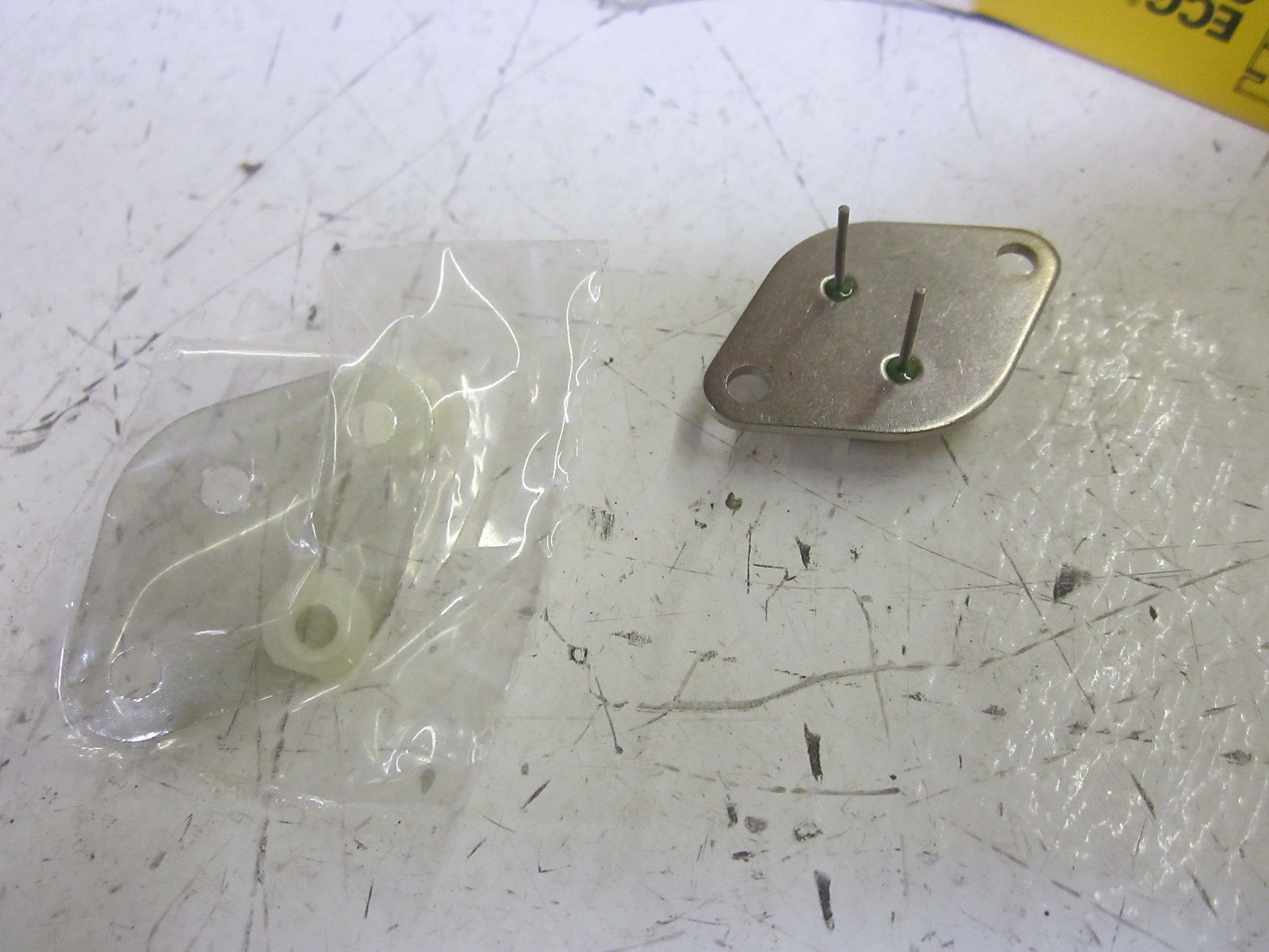 LOT OF 3 ECG COMPONENT ECG1915 TRANSISTOR  NSMP