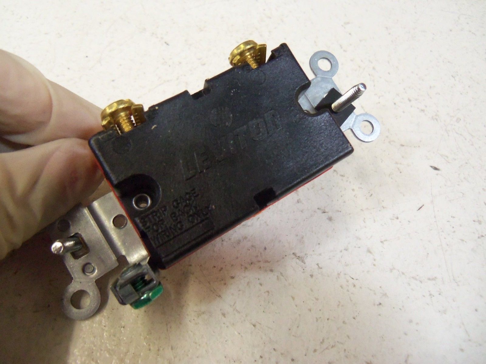 LOT OF 3 LEVITON TOGGLE LIGHT SWITCH 1221-2 NSMP