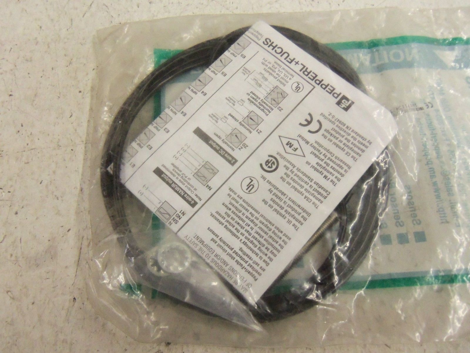 LOT OF 3 PEPPERL & FUCHS NJ1.5-8GM50-E *NEW*