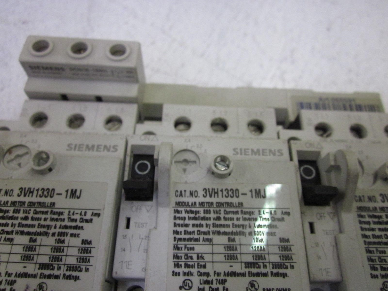 LOT OF 3 SIEMENS 3VH1330-1MJ W/ 3VU9135-1BB01MINI RELAY CONTACTOR UNMP