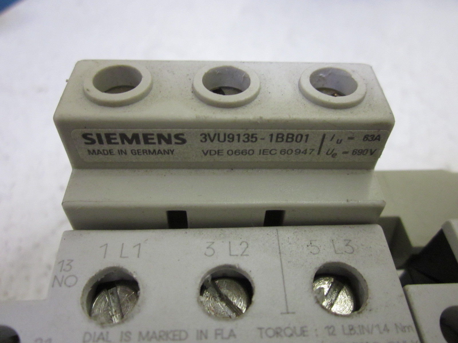 LOT OF 3 SIEMENS 3VH1330-1MJ W/ 3VU9135-1BB01MINI RELAY CONTACTOR UNMP