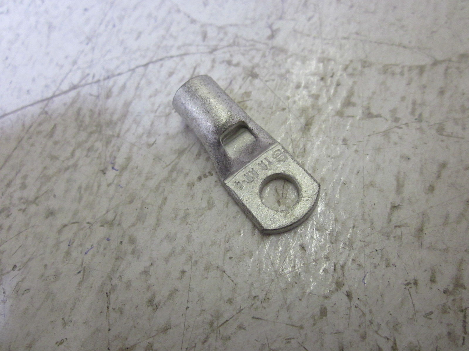 LOT OF 40 BURNDY YAV4CLBOX RING LUG NSMP