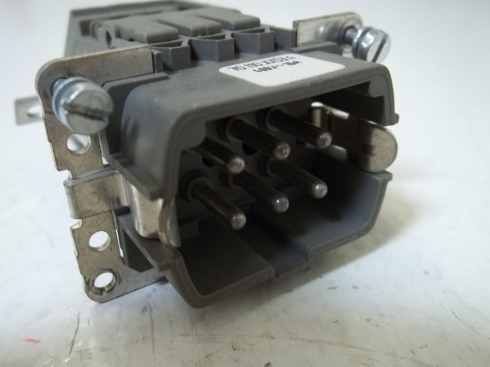 LOT OF  4  70.110.XX53.4 400V 46A UNMP