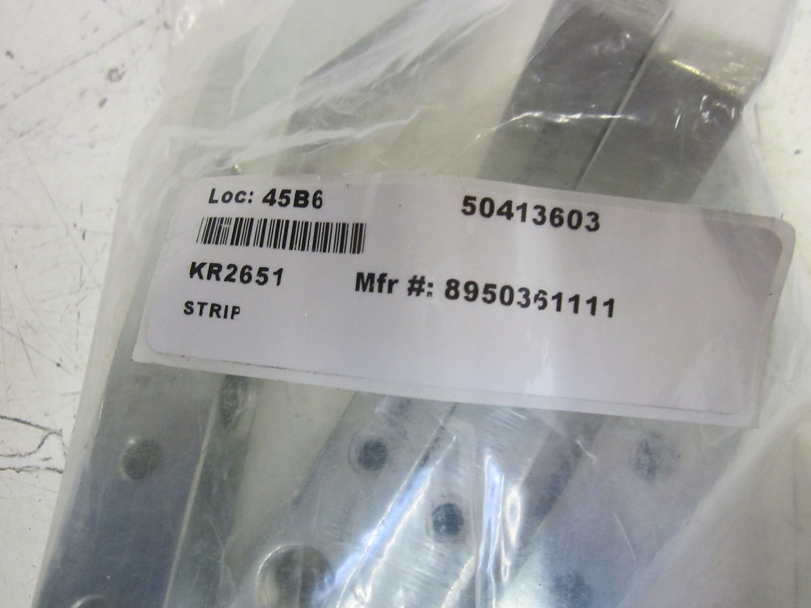 LOT OF 4 8950361111 STRIP NSMP