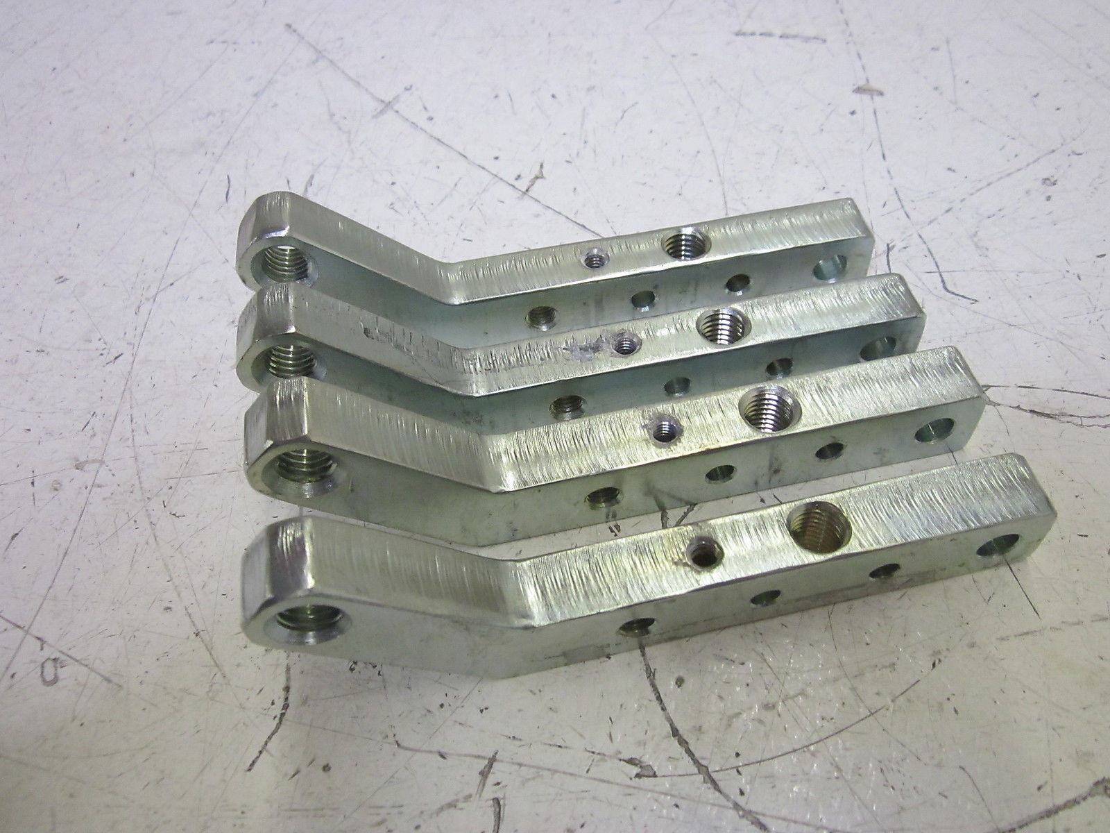 LOT OF 4 8950361111 STRIP NSMP