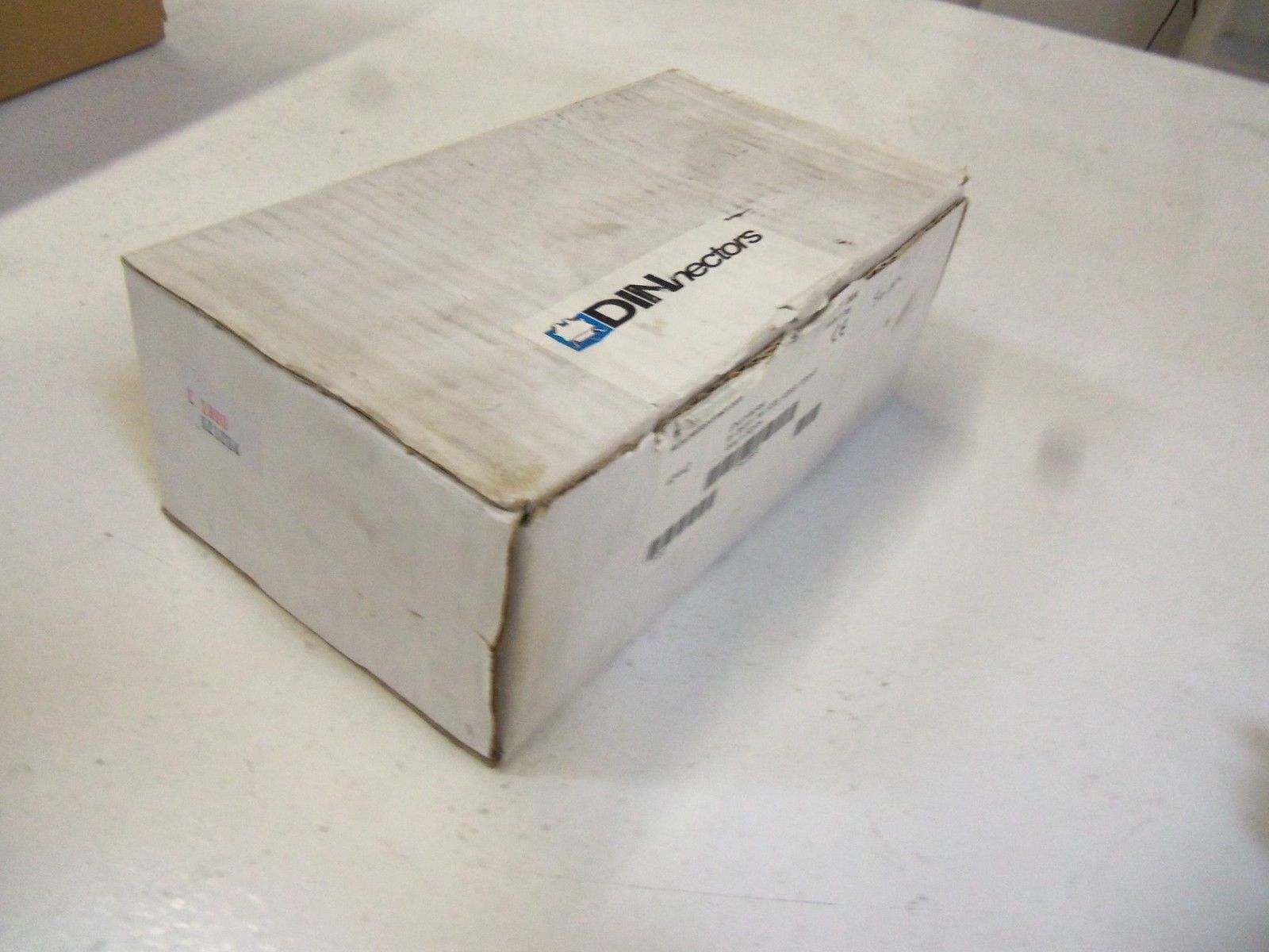 LOT OF 49 DINNECTORS DN-EB35 NSMP