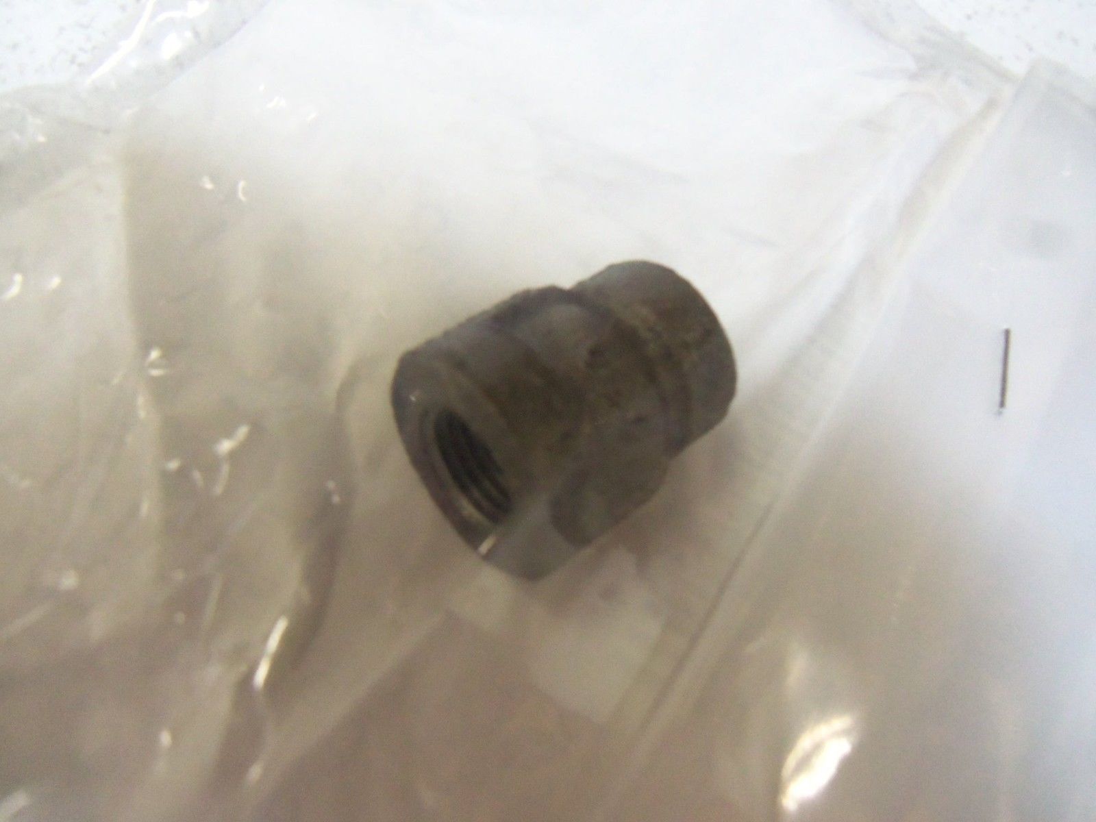 LOT OF 4 BLACK IRON PIPEL 1/4" X 1/8" FITTING 1924-2072 NSNP