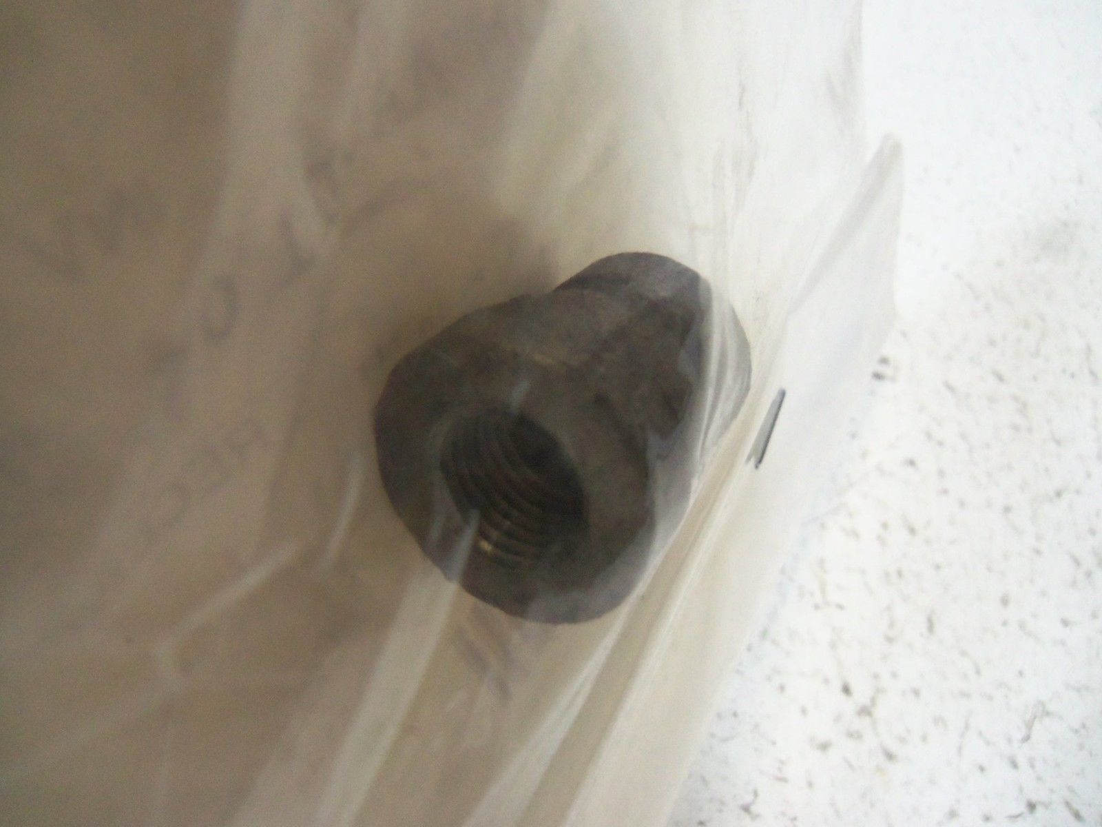 LOT OF 4 BLACK IRON PIPEL 1/4" X 1/8" FITTING 1924-2072 NSNP
