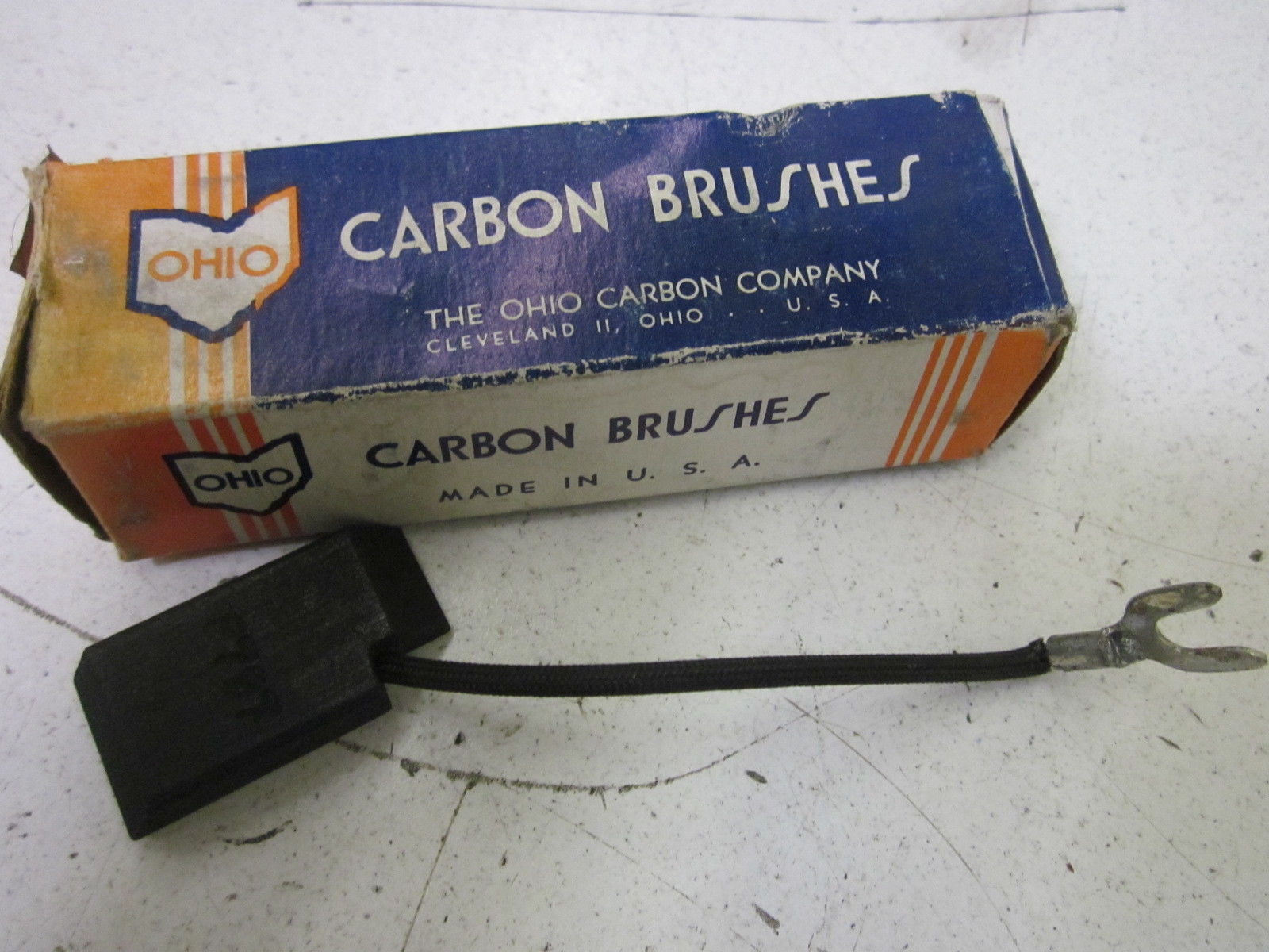 LOT OF 4 CARBON BRUSHES P797 NSMP