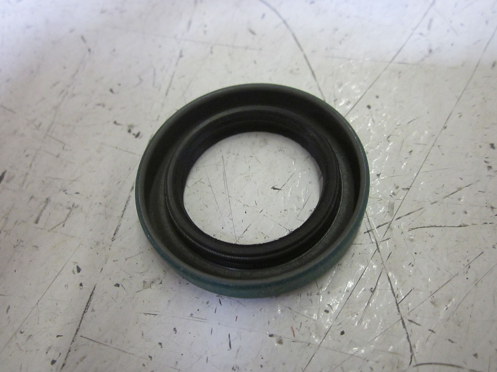 LOT OF 4 CHICAGO RAWHIDE 9863 OIL SEAL NSMP