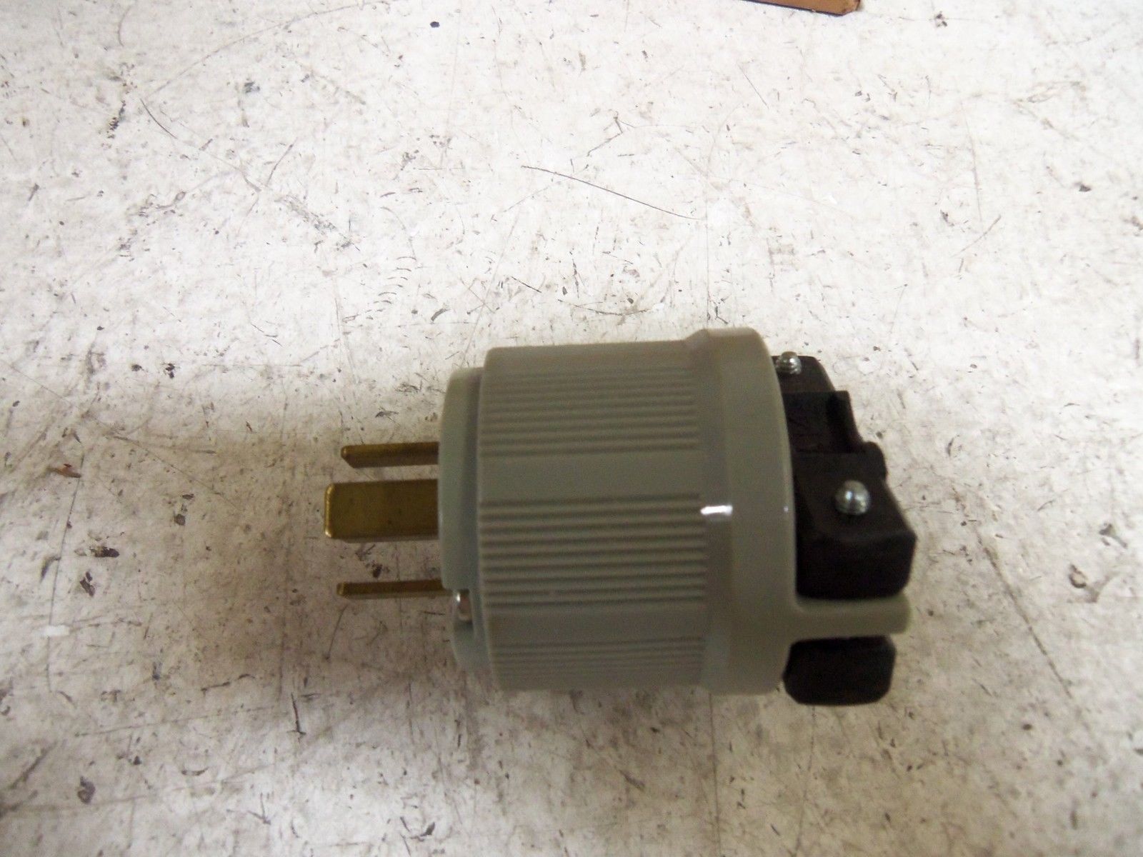 LOT OF 4 CROUSE-HINDS 7251N PLUG NSMP
