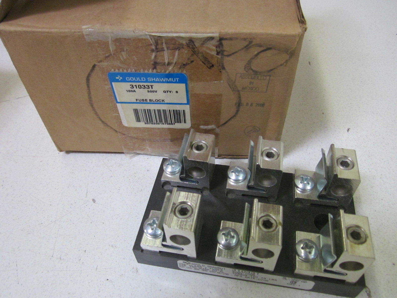 LOT OF 4 GOULD 31033T FUSE BLOCK NSMP