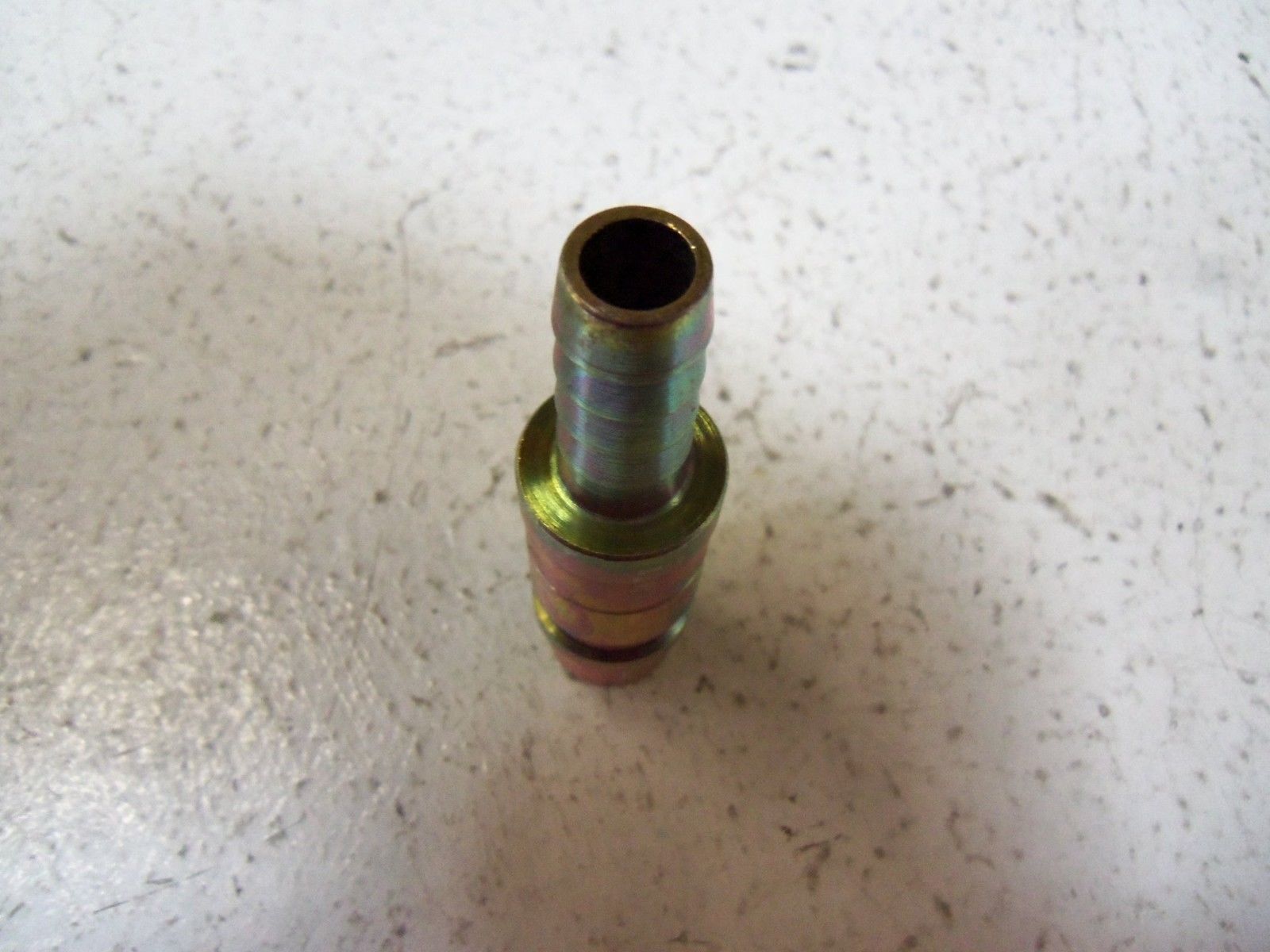 LOT OF 4 HOSE FITTING 1/2" X 3/8 PLUG CP90-44 NSNP