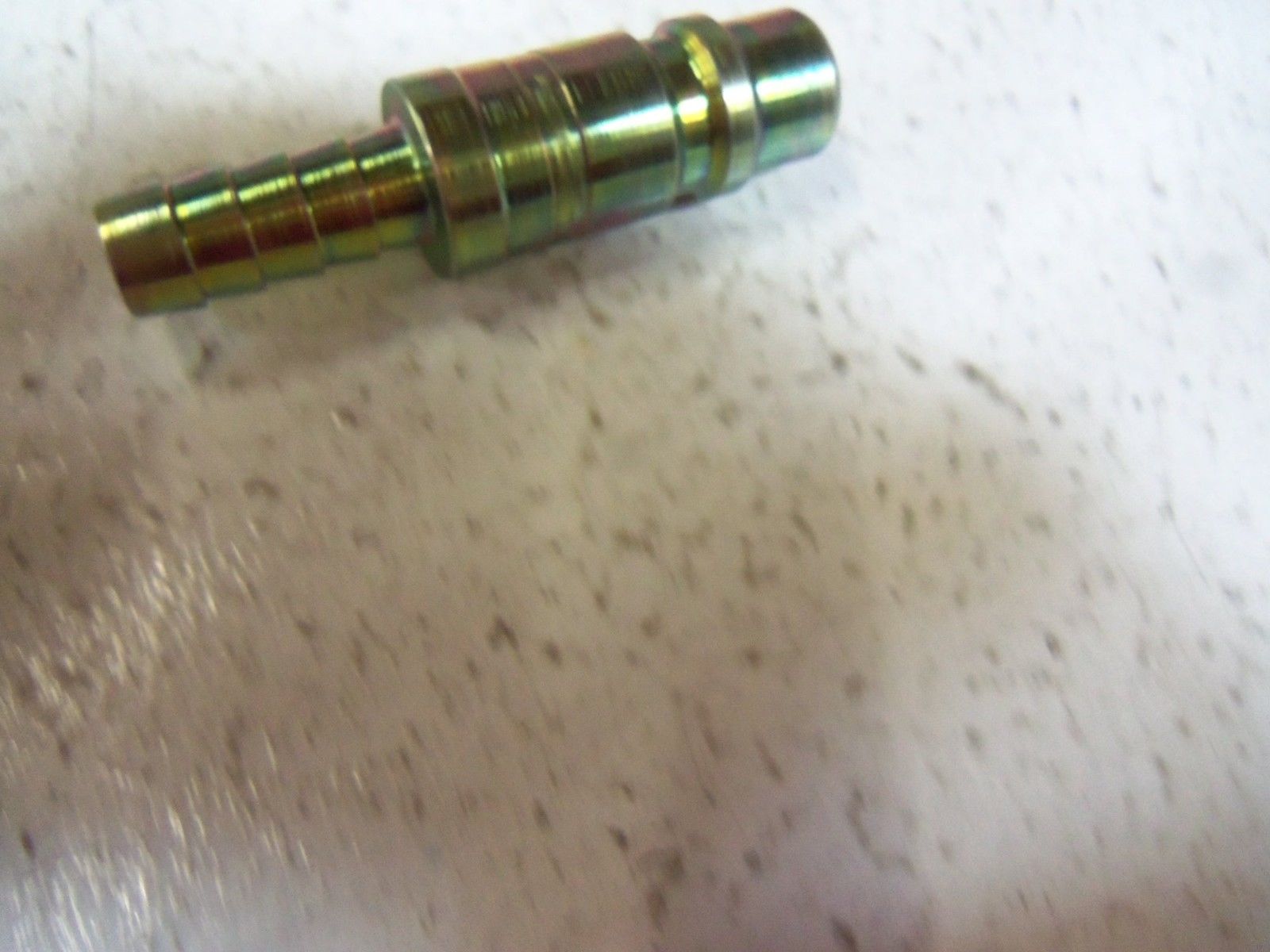 LOT OF 4 HOSE FITTING 1/2" X 3/8 PLUG CP90-44 NSNP