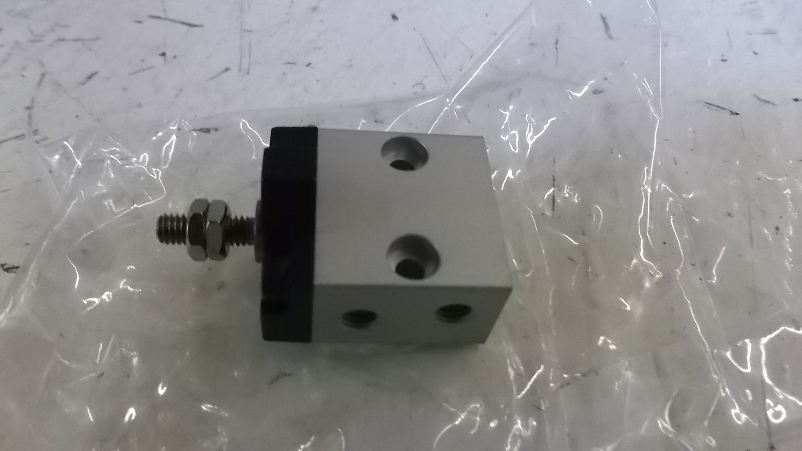 LOT OF 4 KOGANEI MDA10X5-3B CYLINDER NSMP